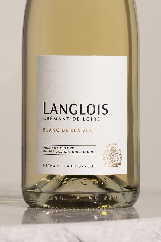 Gros plan de l'étiquette de Crémant de Loire Langlois, Blanc de Blancs