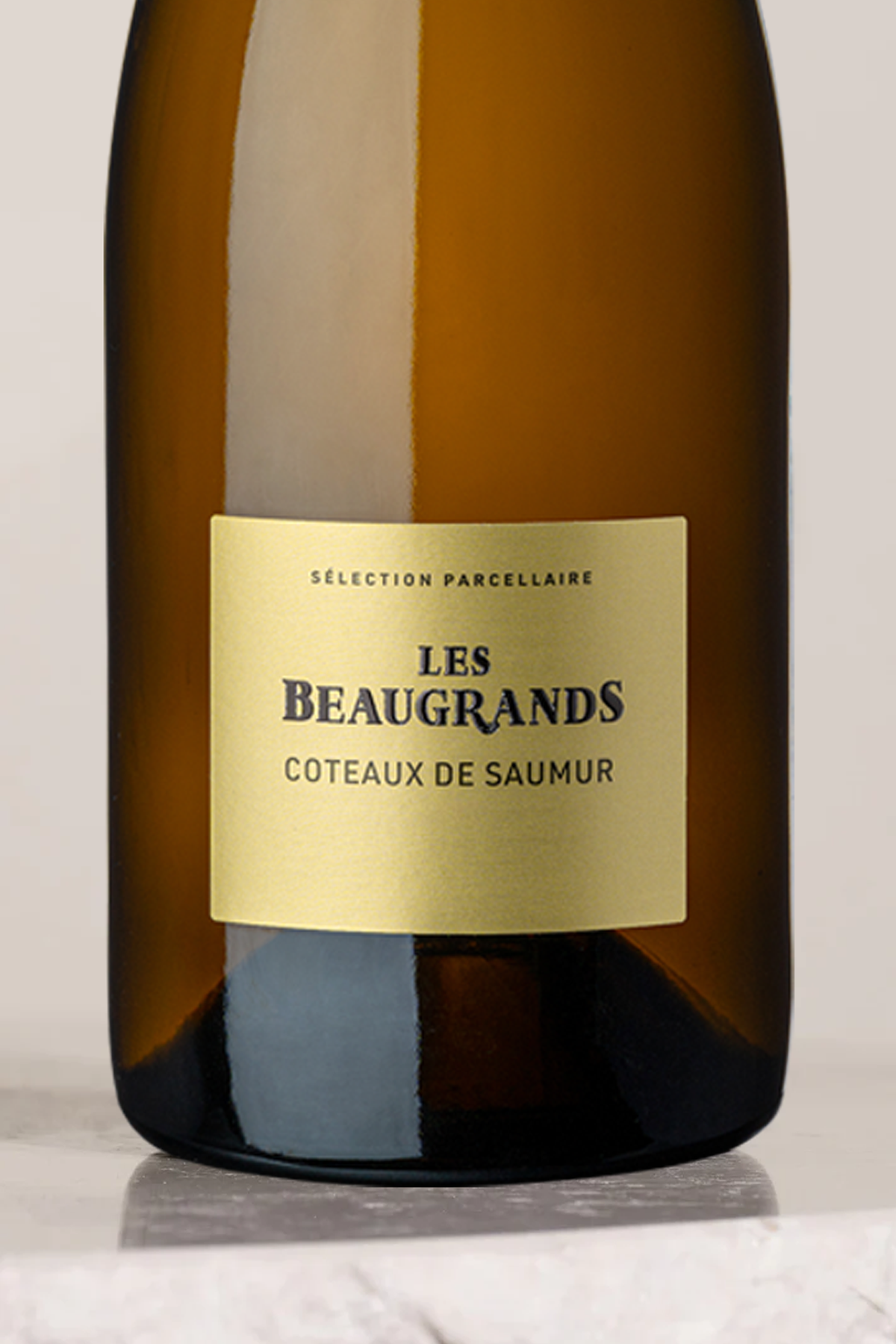 Gros plan de l'étiquette de Langlois Les beaugrands Coteaux de Saumur 